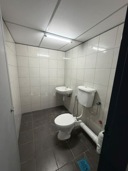 Kilang untuk Disewa di Batu Maung (Penang) - Alex Thor - Bathroom - PropertyGuru.com.my