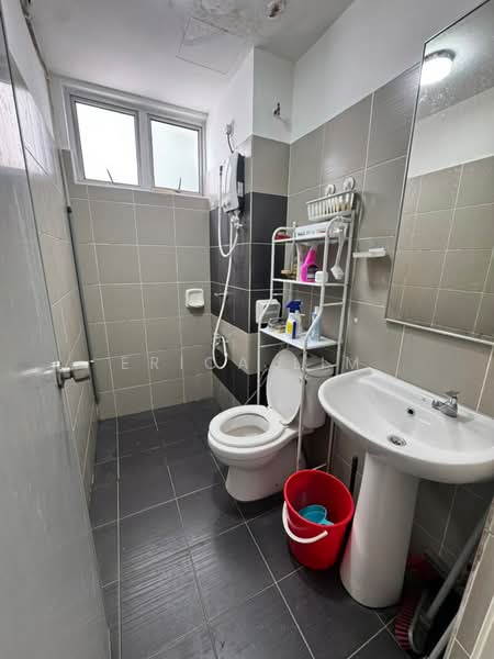 Apartment for Rent at Bayu Angkasa - Erica Lim - Bathroom - PropertyGuru.com.my