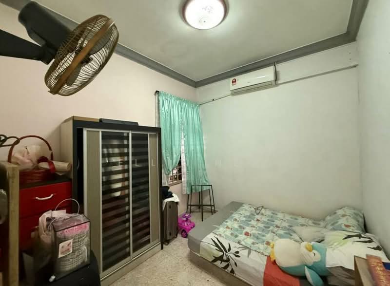 Rumah Teres 1 Tingkat untuk Dijual di Taman Desa Skudai (Skudai) - Ellin Hew - Bedroom - PropertyGuru.com.my