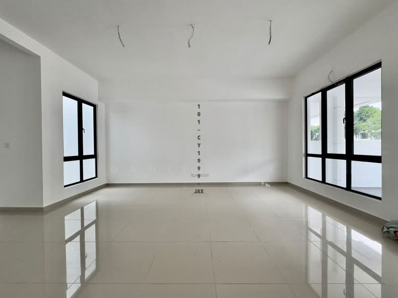 Rumah Teres 2 Tingkat untuk Dijual di Setia Indah (Setia Alam) - Daniel Kok - Living Room - PropertyGuru.com.my