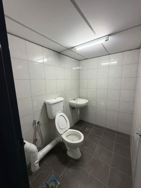 Kilang untuk Disewa di Batu Maung (Penang) - Alex Thor - Bathroom - PropertyGuru.com.my