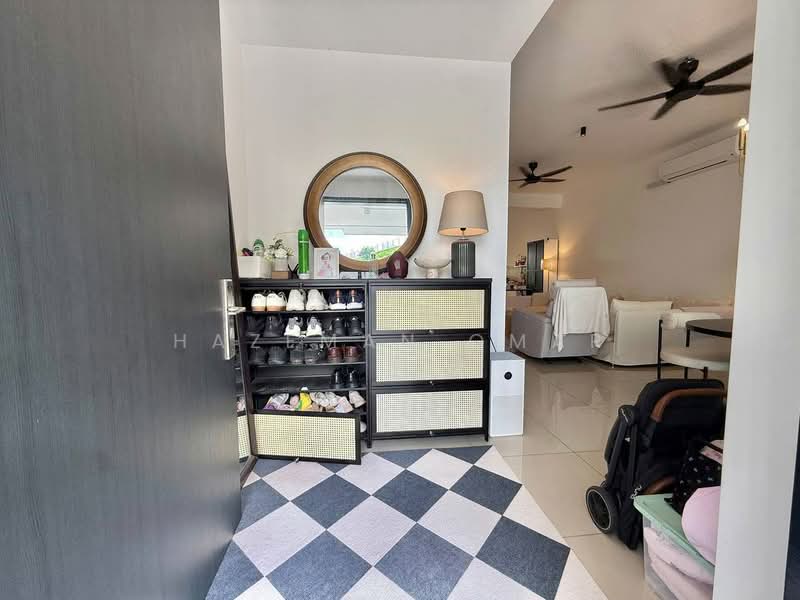 Rumah Teres 2 Tingkat untuk Dijual di Sepang (Selangor) - Hazeman Omar - Entrance - PropertyGuru.com.my
