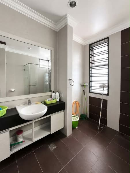 Semi-Detached House for Sale in Ulu Tiram (Johor) - Ellin Hew - Bathroom - PropertyGuru.com.my