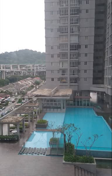Servis Apartment untuk Disewa di Maxim Residences - LG Teoh - pool view - PropertyGuru.com.my