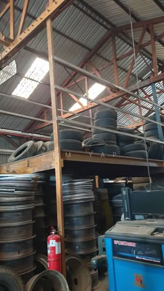 Shop for Sale in Seri Kembangan (Selangor) - Sam Yap - Interior - PropertyGuru.com.my