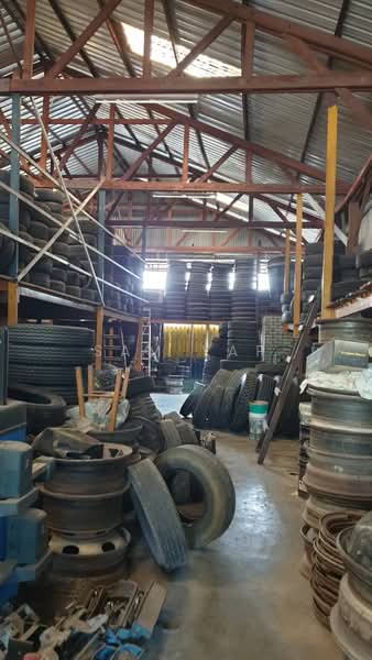 Shop for Sale in Seri Kembangan (Selangor) - Sam Yap - Interior - PropertyGuru.com.my