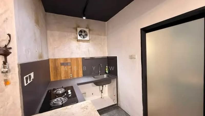 Rumah Flat untuk Disewa di Desa Mawar - Abby Woo - Kitchen - PropertyGuru.com.my