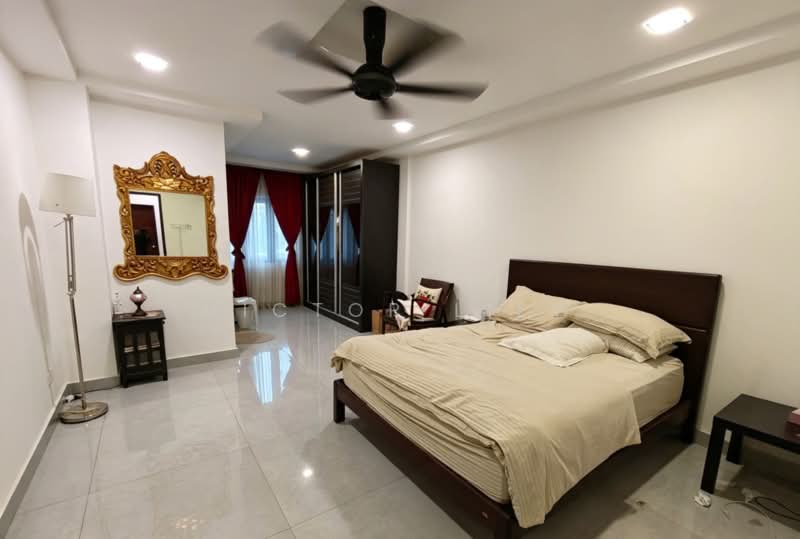 Rumah Teres 2 Tingkat untuk Dijual di Taman Kelana Idaman (Ara Damansara) - Victor Liew - Bedroom - PropertyGuru.com.my