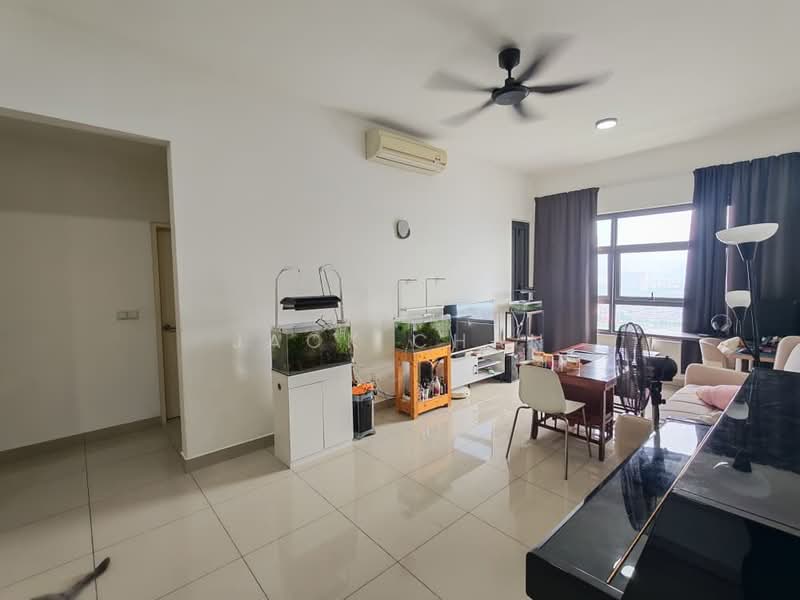 Kondominium untuk Dijual di Lakeville Residence - Jack Chan - Living Room - PropertyGuru.com.my