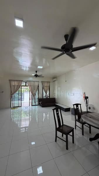 Rumah Teres 2 Tingkat untuk Disewa di Bandar Dato Onn (Tebrau) - Wallace Ang - Living Room - PropertyGuru.com.my
