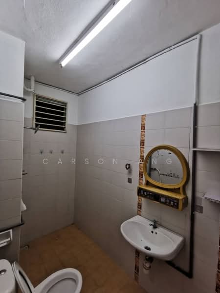 Pangsapuri untuk Dijual di Taman Terbilang - Carson Ang - Bathroom - PropertyGuru.com.my