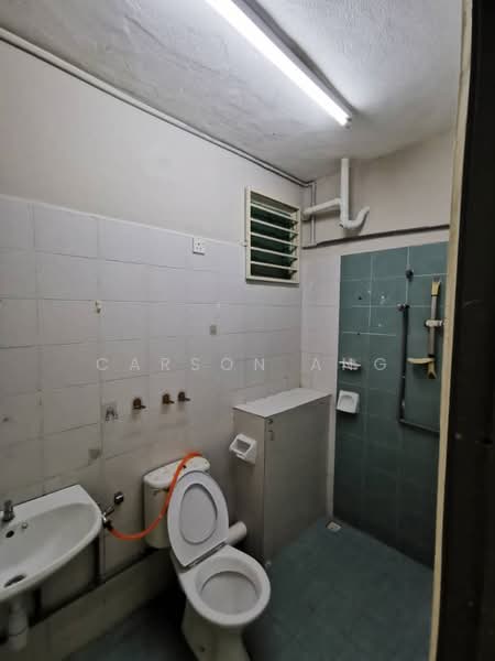 Pangsapuri untuk Dijual di Taman Terbilang - Carson Ang - Bathroom - PropertyGuru.com.my