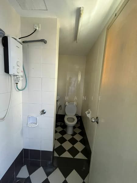 Service Residence for Rent at The Embassy (Bangunan Duta Impian) - Stephanie Yap - Bathroom - PropertyGuru.com.my