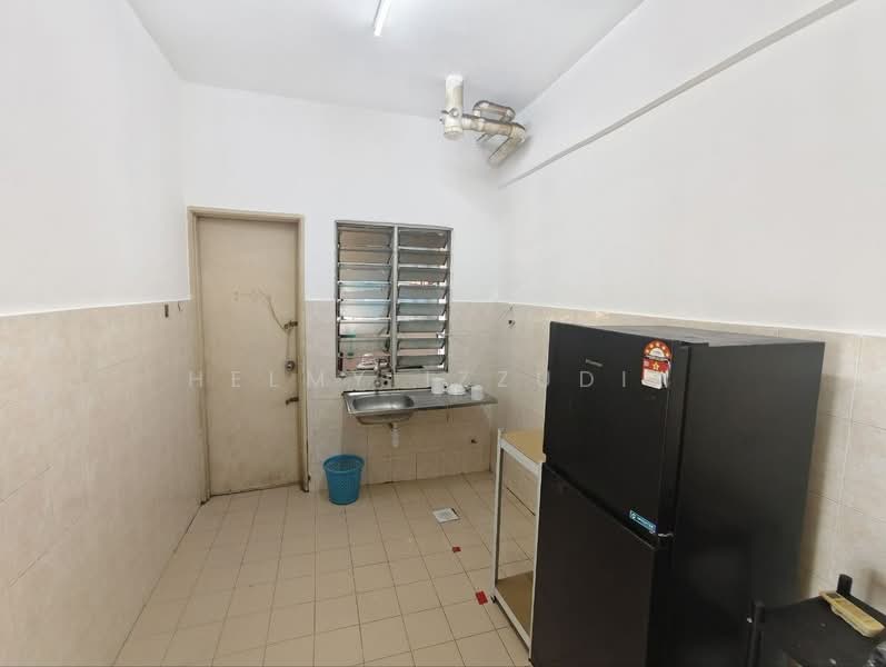 Pangsapuri untuk Disewa di Mandy Villa - HELMY IZZUDIN - Kitchen - PropertyGuru.com.my