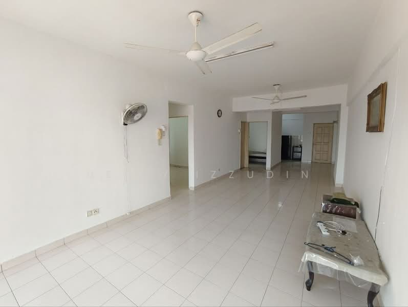 Pangsapuri untuk Disewa di Mandy Villa - HELMY IZZUDIN - Living Room - PropertyGuru.com.my