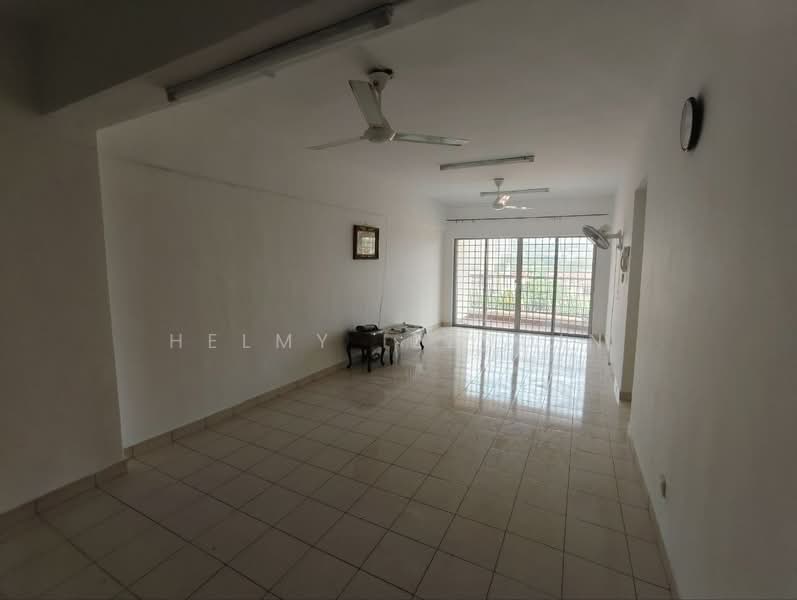 Pangsapuri untuk Disewa di Mandy Villa - HELMY IZZUDIN - Living Room - PropertyGuru.com.my