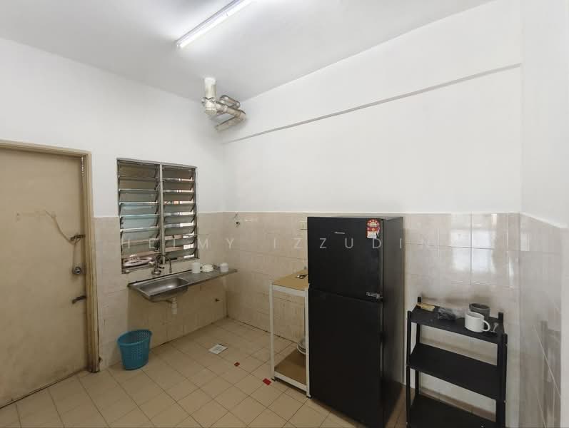 Pangsapuri untuk Disewa di Mandy Villa - HELMY IZZUDIN - Kitchen - PropertyGuru.com.my