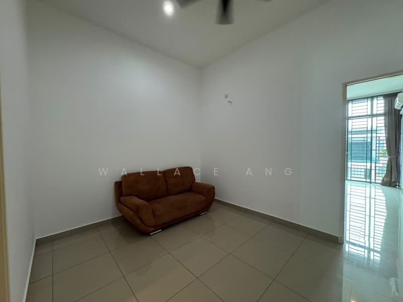 Rumah Teres 2 Tingkat untuk Disewa di Austin (Johor Bahru) - Wallace Ang - Living Room - PropertyGuru.com.my