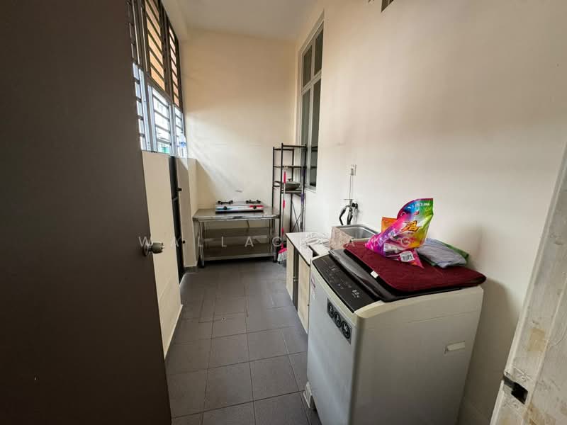 Rumah Teres 2 Tingkat untuk Disewa di Austin (Johor Bahru) - Wallace Ang - Kitchen - PropertyGuru.com.my