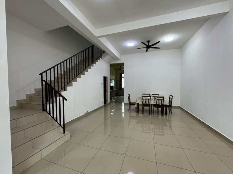 Rumah Teres 2 Tingkat untuk Disewa di Austin (Johor Bahru) - Wallace Ang - Living Room - PropertyGuru.com.my