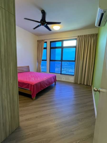 Servis Apartment untuk Dijual di Atlantis Residences (Pangsapuri Atlantis Kota Syahbandar) - Nic Low - Bedroom - PropertyGuru.com.my