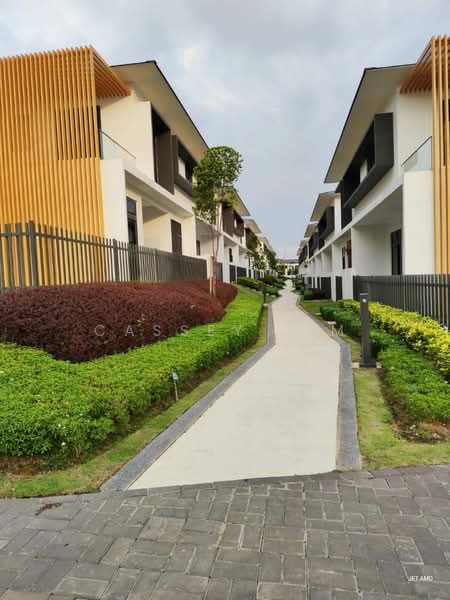 Rumah Berkembar untuk Dijual di Setia Alam (Selangor) - Cassey Lim - Exterior - PropertyGuru.com.my