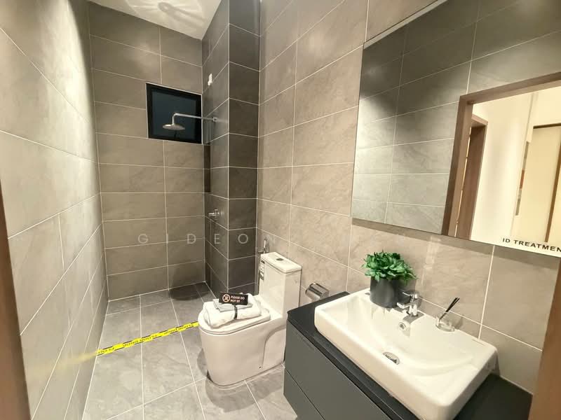 Servis Apartment untuk Dijual di Calia Residences by PGB - Gideon Chan - Bathroom - PropertyGuru.com.my