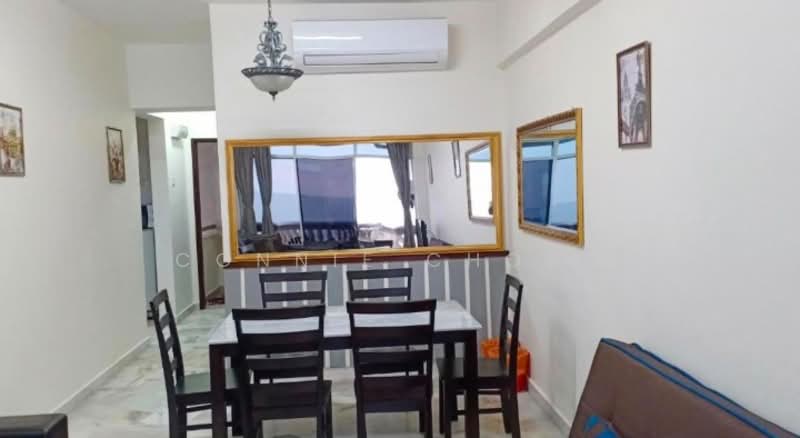 Pangsapuri untuk Dijual di Glory Beach Resort - Connie Chong - Dining Room - PropertyGuru.com.my