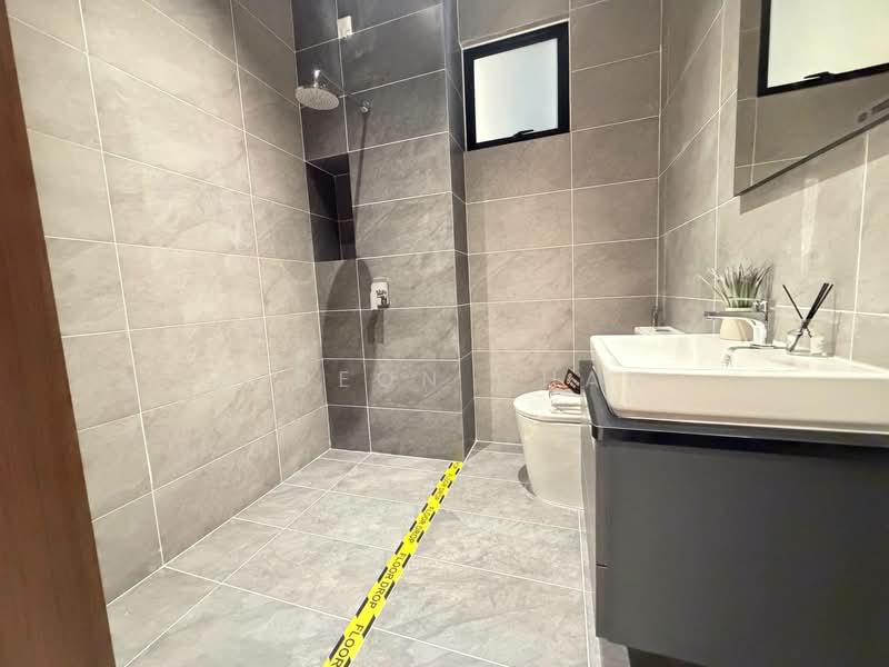 Servis Apartment untuk Dijual di Calia Residences by PGB - Gideon Chan - Bathroom - PropertyGuru.com.my