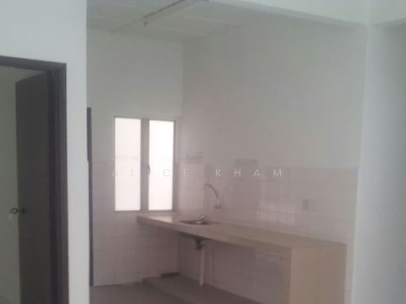 Pangsapuri untuk Dijual di Permai @ USJ 1 (Coral Court) - Alice Kham - Kitchen - PropertyGuru.com.my