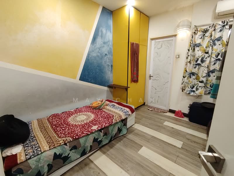 Rumah Teres untuk Dijual di Taman Desa Karunmas (Balakong) - May Chan - Bedroom - PropertyGuru.com.my