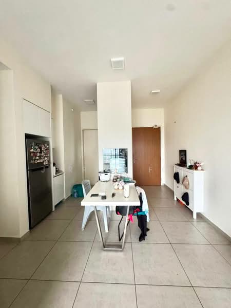 Servis Apartment untuk Dijual di Petalz Residences - Jerrick Foo - Dining Room - PropertyGuru.com.my