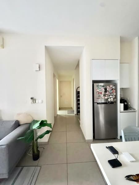 Servis Apartment untuk Dijual di Petalz Residences - Jerrick Foo - Living Room - PropertyGuru.com.my