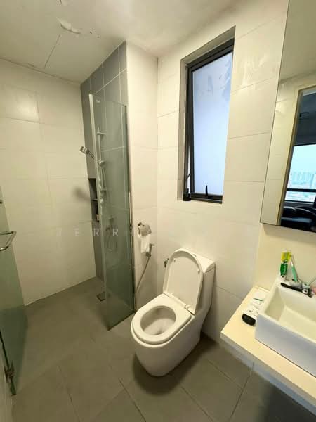Servis Apartment untuk Dijual di Petalz Residences - Jerrick Foo - Bathroom - PropertyGuru.com.my