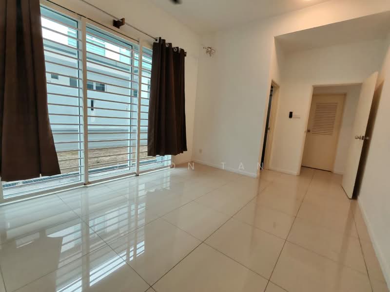Semi-Detached House for Rent in Taman Equine (Seri Kembangan) - Jason Tan - Living Room - PropertyGuru.com.my