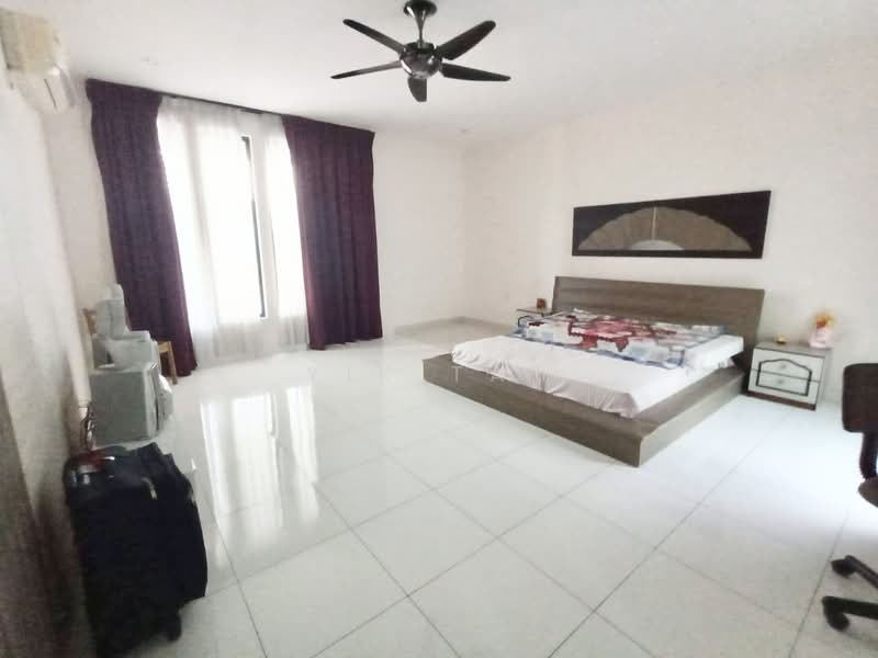 Rumah Teres 2 Tingkat untuk Dijual di Taman Laguna (Johor Bahru) - Yik Tat - PropertyGuru.com.my