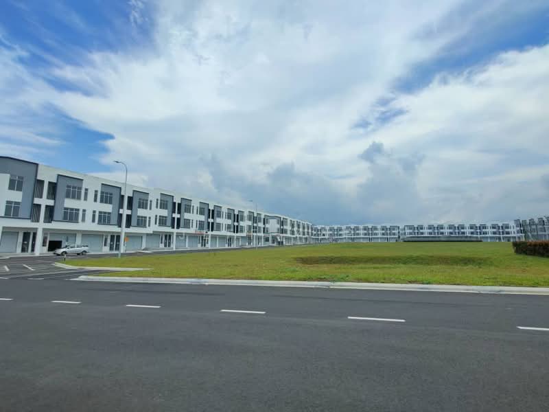 Shop / Office for Rent in Austin Crest (Johor Bahru) - Jeff Yap - Exterior - PropertyGuru.com.my