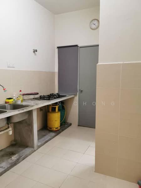 Rumah Teres untuk Disewa di Kota Kemuning (Shah Alam) - Ethan Chong - Kitchen - PropertyGuru.com.my