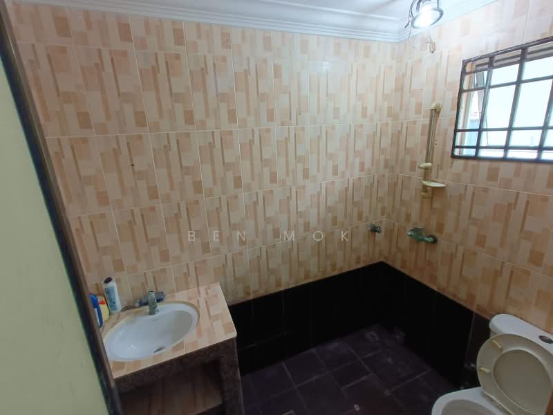 Rumah Teres 1 Tingkat untuk Dijual di Taman Klang Jaya (Klang) - Ben Mok - Bathroom - PropertyGuru.com.my
