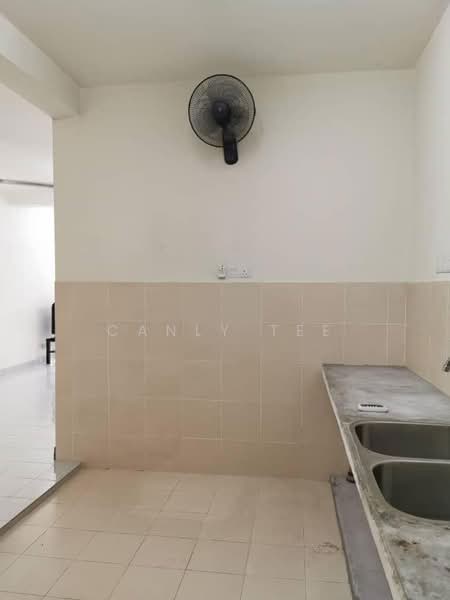 Rumah Teres untuk Disewa di Kota Kemuning (Shah Alam) - Canly Tee - Kitchen - PropertyGuru.com.my