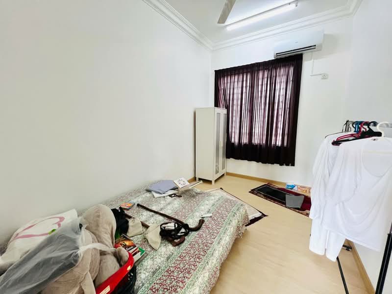 2-storey Terraced House for Sale in Taman Setiawangsa (Setiawangsa) - Hawa Ibrahim - Bedroom - PropertyGuru.com.my