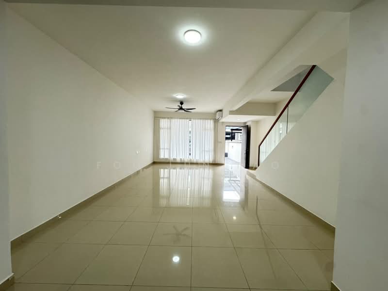 2-storey Terraced House for Rent in Taman Damansara Aliff (Tampoi) - Foo Jun Tao - Living Room - PropertyGuru.com.my