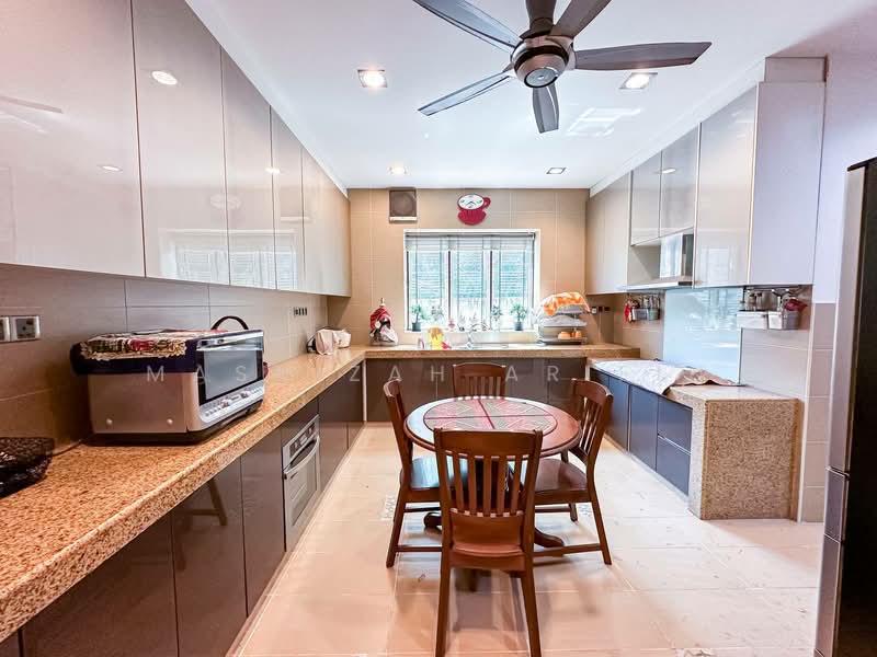 Semi-Detached House for Sale in Gombak (Kuala Lumpur) - Masnizah Arifin - Kitchen - PropertyGuru.com.my
