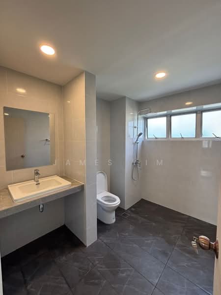 Kondominium untuk Dijual di Menara Bangsar - James Yim - Master bathroom - PropertyGuru.com.my