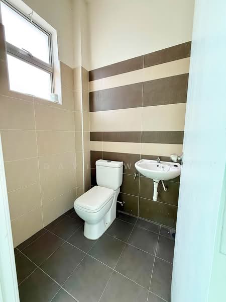Semi-Detached House for Sale in Ipoh (Perak) - David Wong - Bathroom - PropertyGuru.com.my