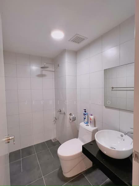 Servis Apartment untuk Dijual di Chambers - Jerrick Foo - Bathroom - PropertyGuru.com.my
