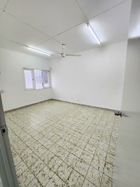 Semi-Detached House for Sale in Taman Pelangi (Johor Bahru) - Sam Chai - Interior - PropertyGuru.com.my