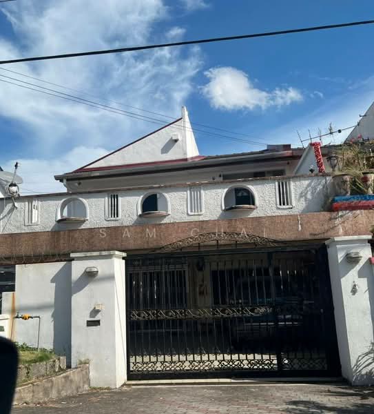 Semi-Detached House for Sale in Taman Pelangi (Johor Bahru) - Sam Chai - Exterior - PropertyGuru.com.my