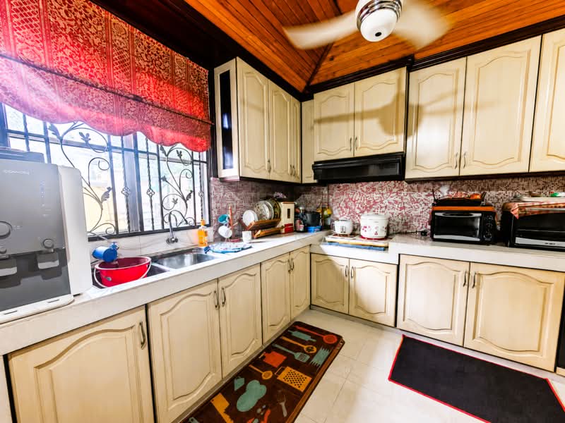 Rumah Banglo untuk Dijual di Kajang (Selangor) - Iqbal Rafei - Kitchen - PropertyGuru.com.my