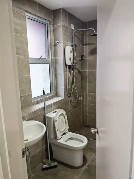 Rumah Teres 2 Tingkat untuk Disewa di Bandar Rimbayu (Telok Panglima Garang) - Ethan Chong - Bathroom - PropertyGuru.com.my